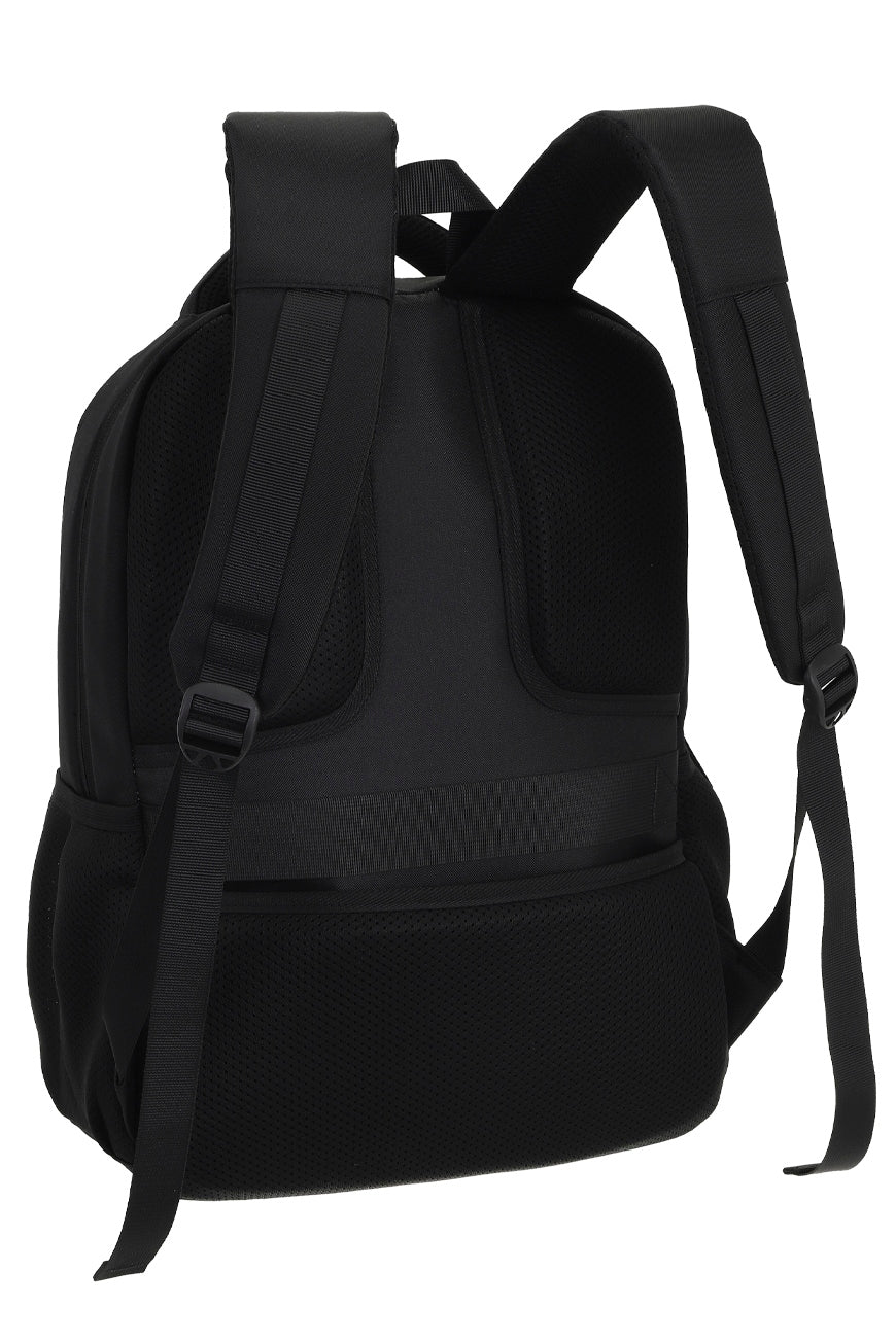 Mochila Notebook Compacta Namaro Bags - vista trasera con panel acolchado y hebilla de pecho