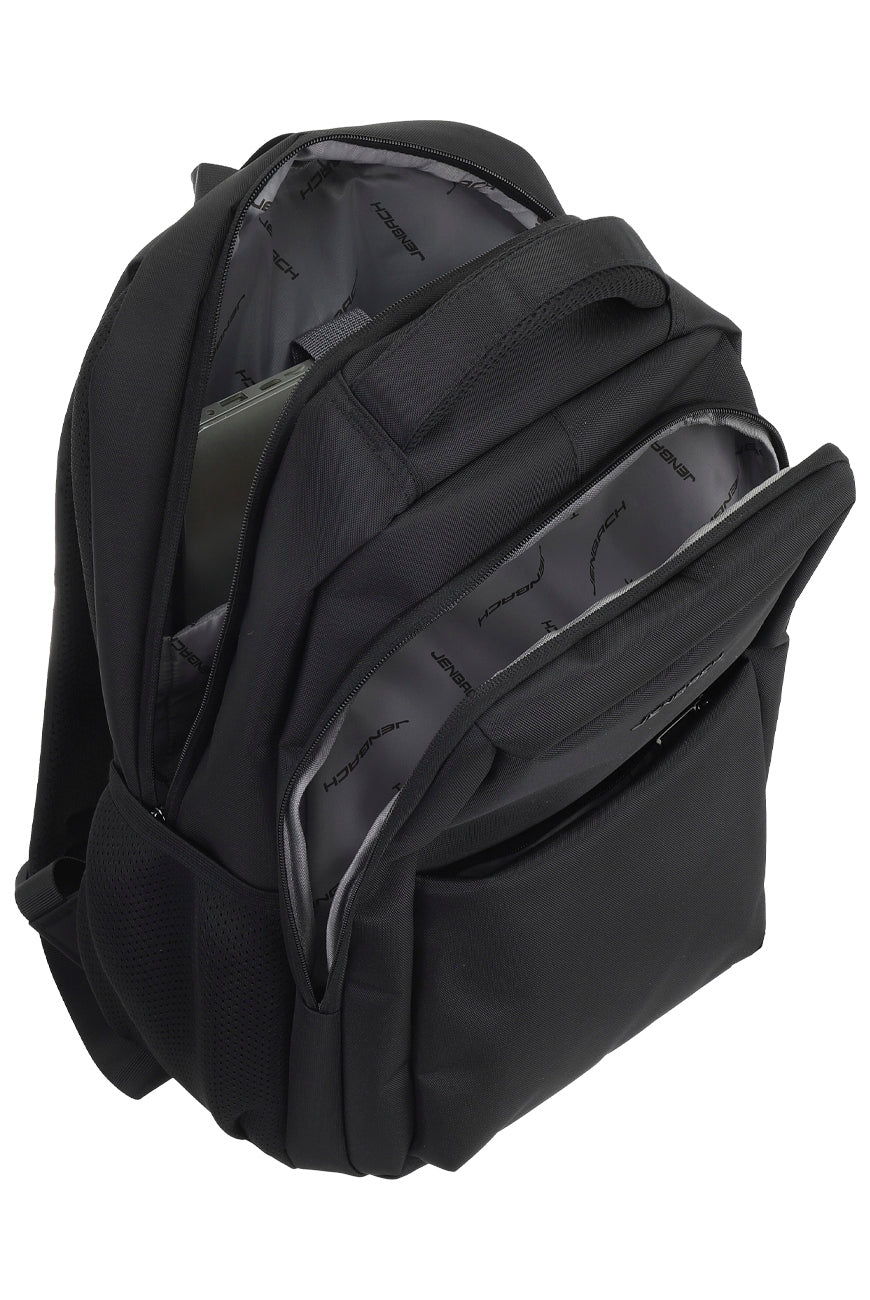 Mochila Notebook Compacta Namaro Bags - interior con notebook guardada en compartimento acolchado