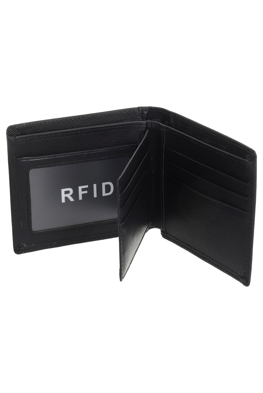 Billetera de Cuero Slim Namaro Bags - interior abierto con protección RFID y ranuras para tarjetas